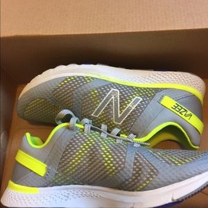 New Balance Vazee Women Size 5.5